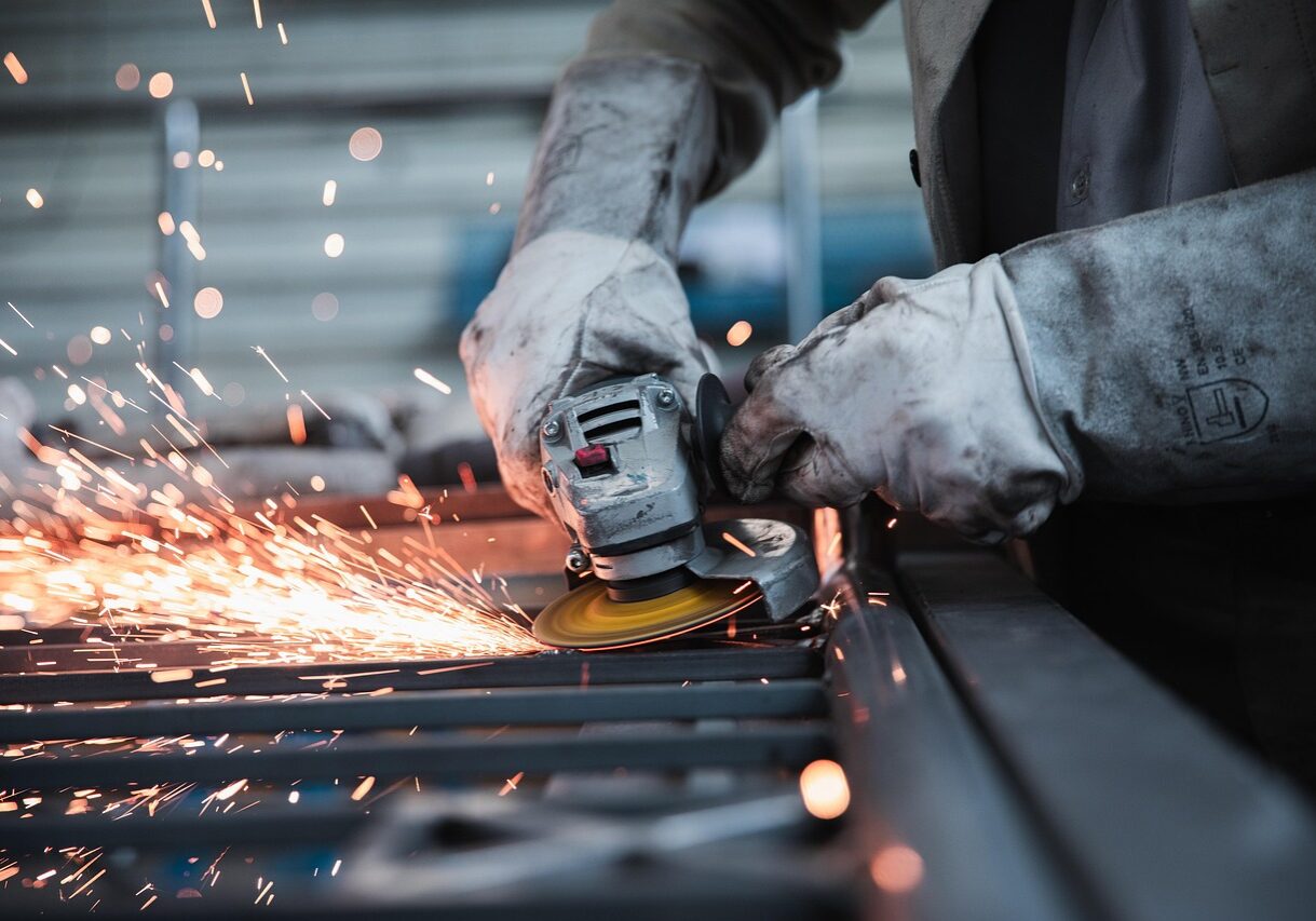 worker-5736096_1280